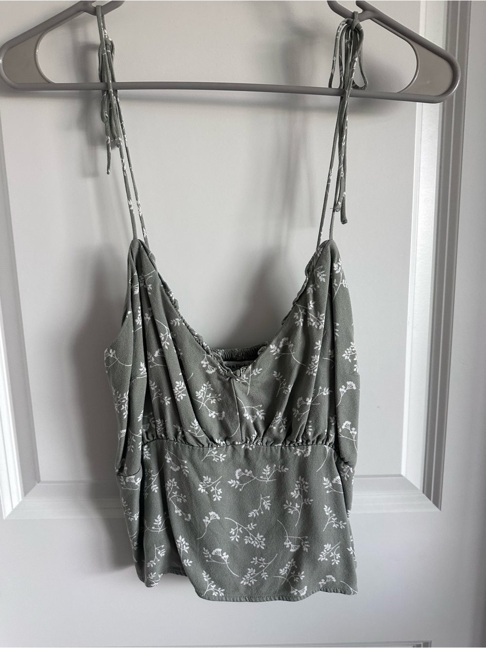 Abercrombie & Fitch Sage Green Floral Tie-Shoulder Cami
